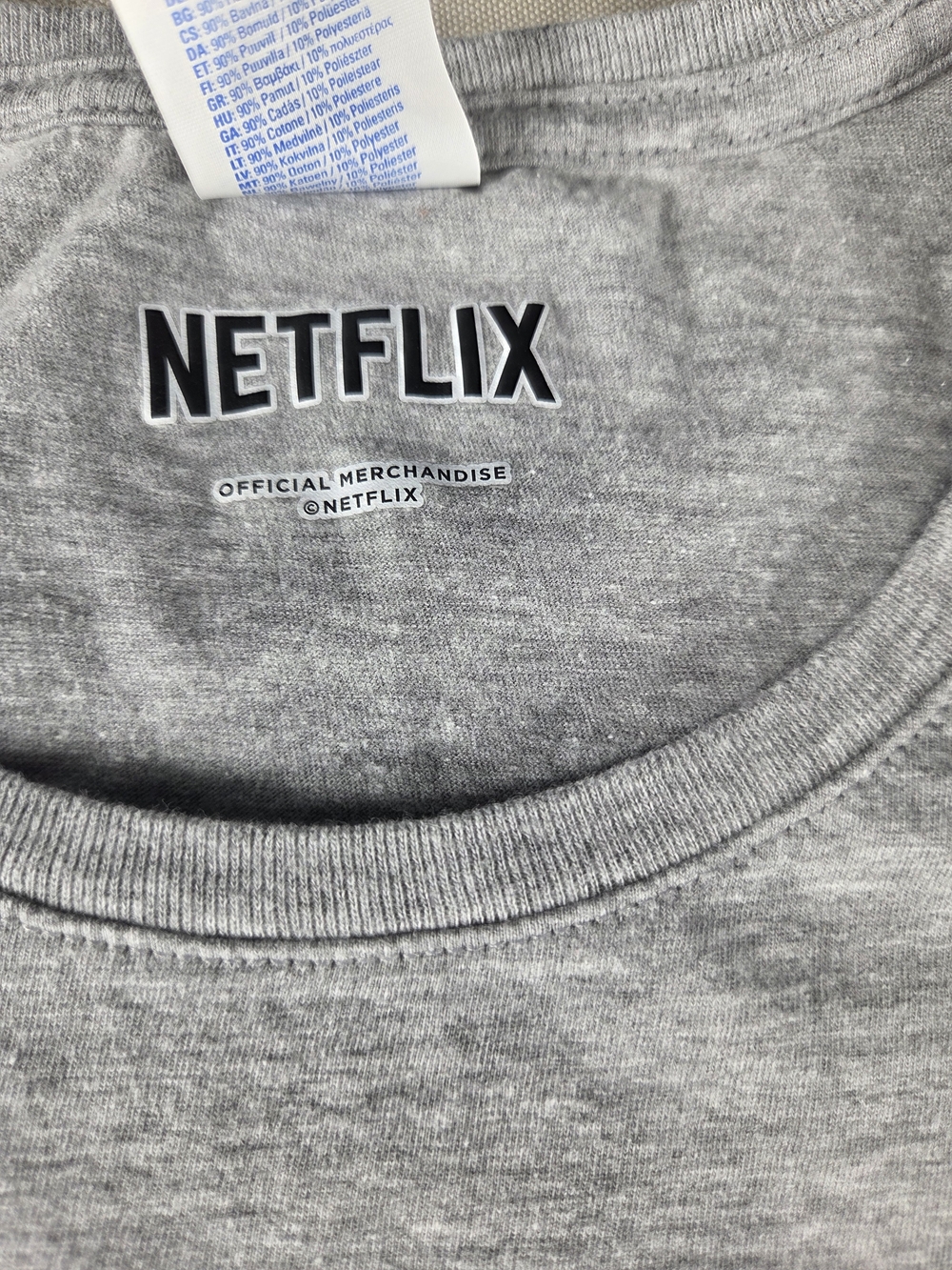 Netflix Bridgerton Lady Whistledown Dearest Gentle Reader Graphic Tee Women's L - Picture 4 of 7